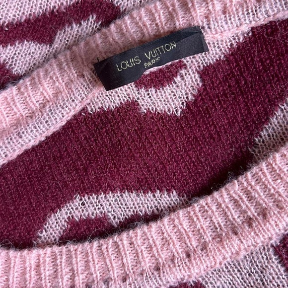 LOUIS VUITTON PINK AND PURPLE LOGO CREW NECK BEADED PEARLS - Picture 3 of 4